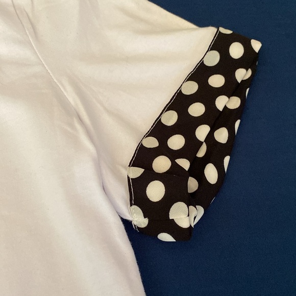 NWT white & Black Tee Top Satin Appliqué Icon Karl Lagerfeld Black Embellishment - Picture 4 of 16